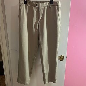 Izod Men's Light Khaki Chinos